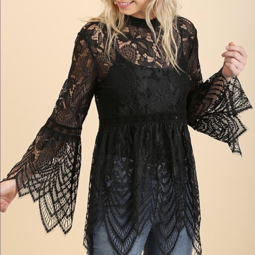 The Cilento Lace Top (Eggplant)